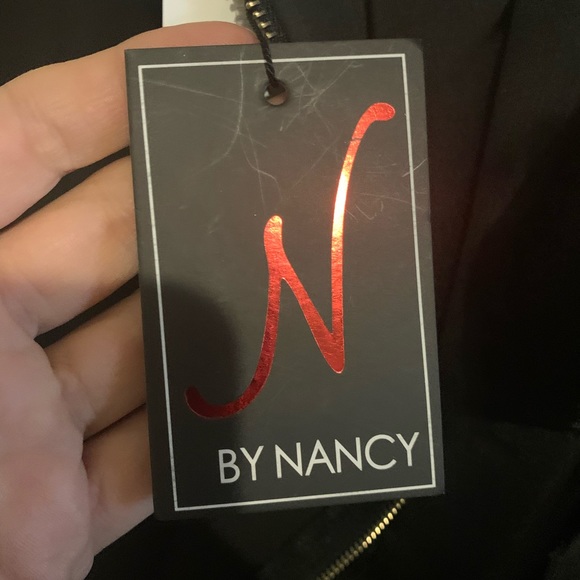 Gorgeous top by N by Nancy, new with tags - Picture 6 of 6